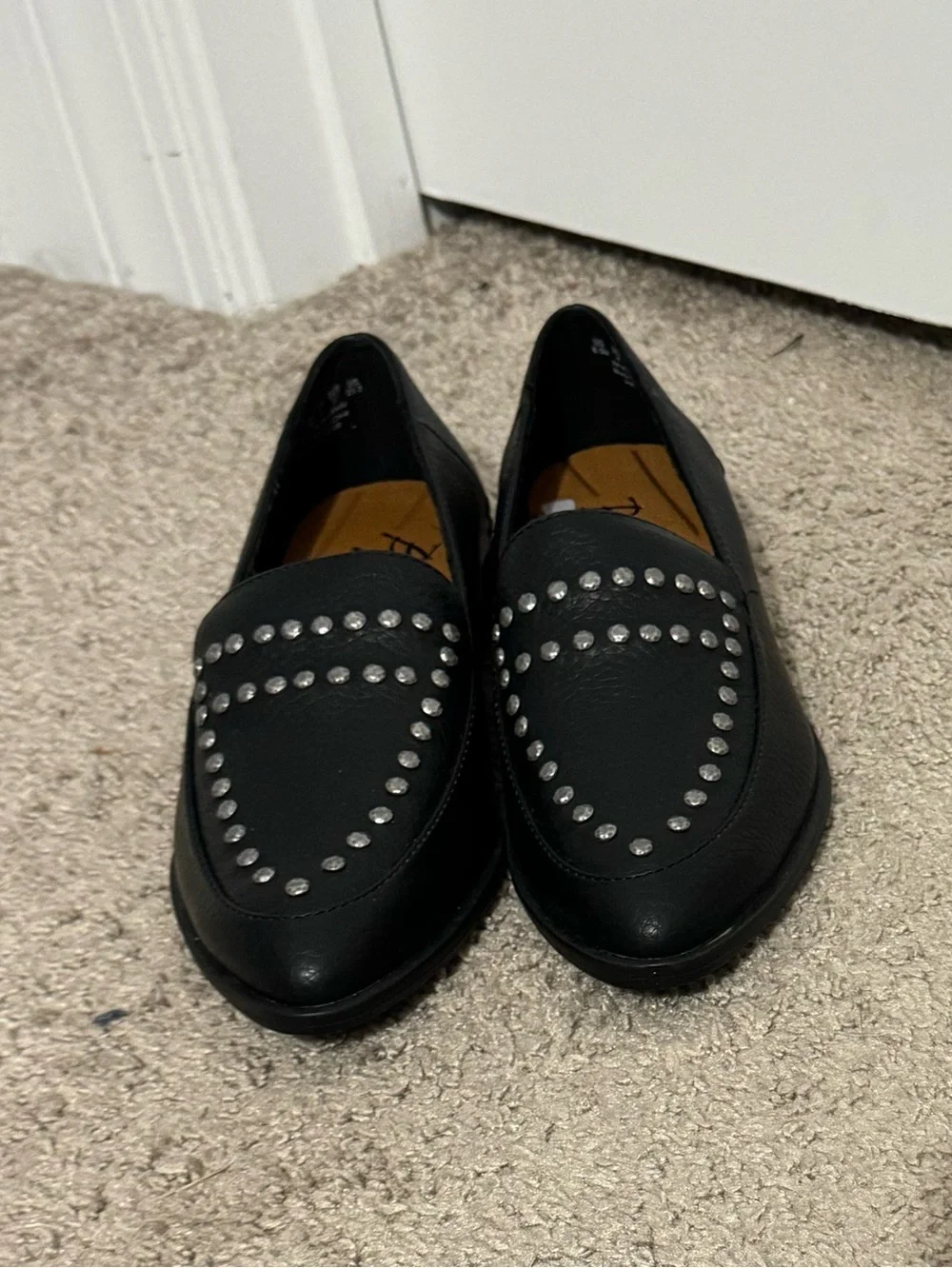 Cool Blowfish Malibu size 6.5 black faux leather silver studded slip on loafers